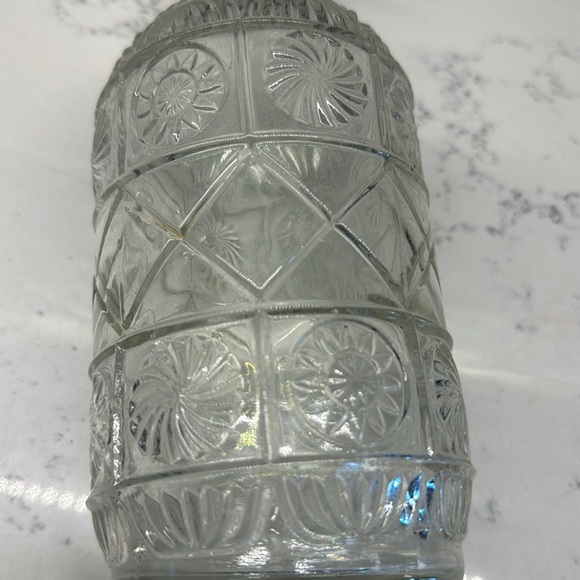 Vintage Cut Round Glass Decanter, Liquor Decanter - Picture 10 of 10